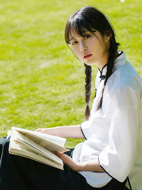 开云中国-德甲荣耀之战：速度、力量、智慧全面爆发！，德甲共荣