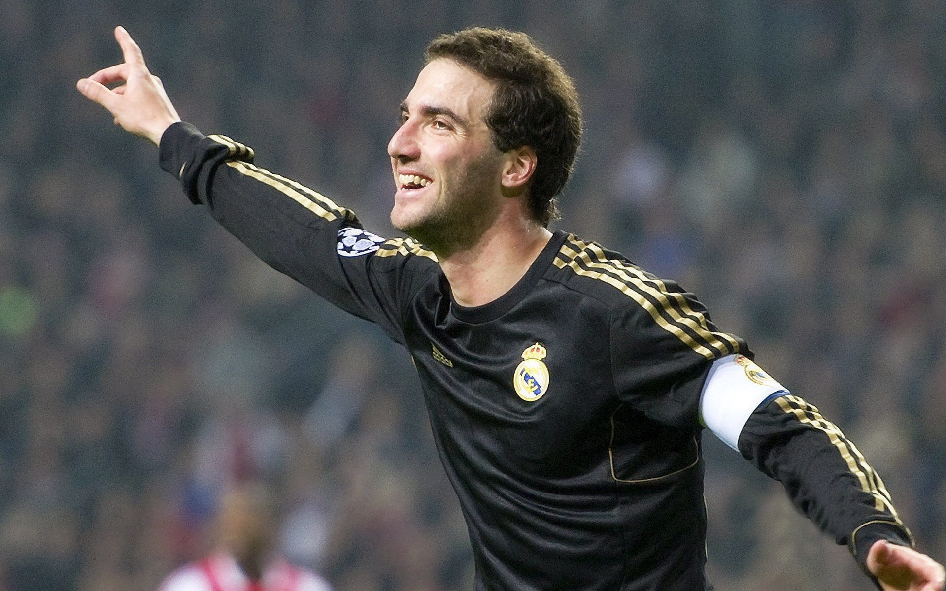 开云体育全站-库里:用“精准”改变战术,开启“外线新时代”!,库里准不准